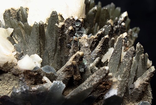 2430g Natural Backbone Elestial Green Quartz Crystal Cluster Calcite Specimen - Picture 6 of 11