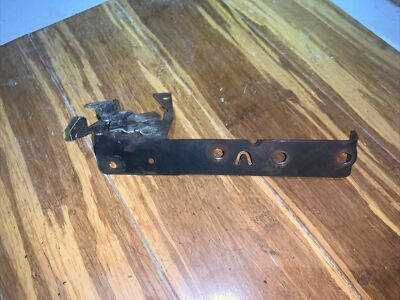 #ad #ad OEM BRIGGS 3.75HP 9L902 0305 E1 CONTROL BRACKET 691446 $9.99