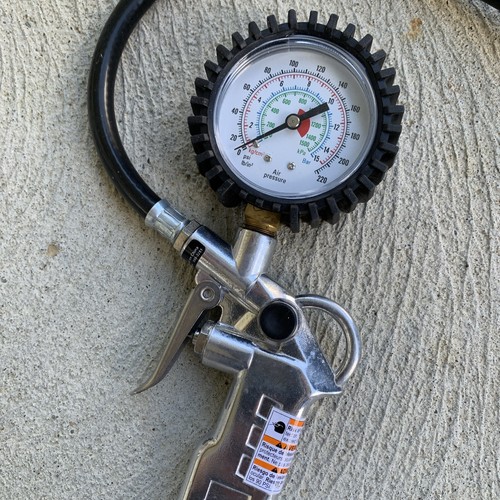 Husky Heavy Duty Tire Inflator Gauge - Picture 8 of 10