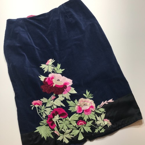 Anthropologie Fei Skirt Navy Blue Velvet Black Silk Trim Embroidered Floral Sz 8 - Picture 3 of 12