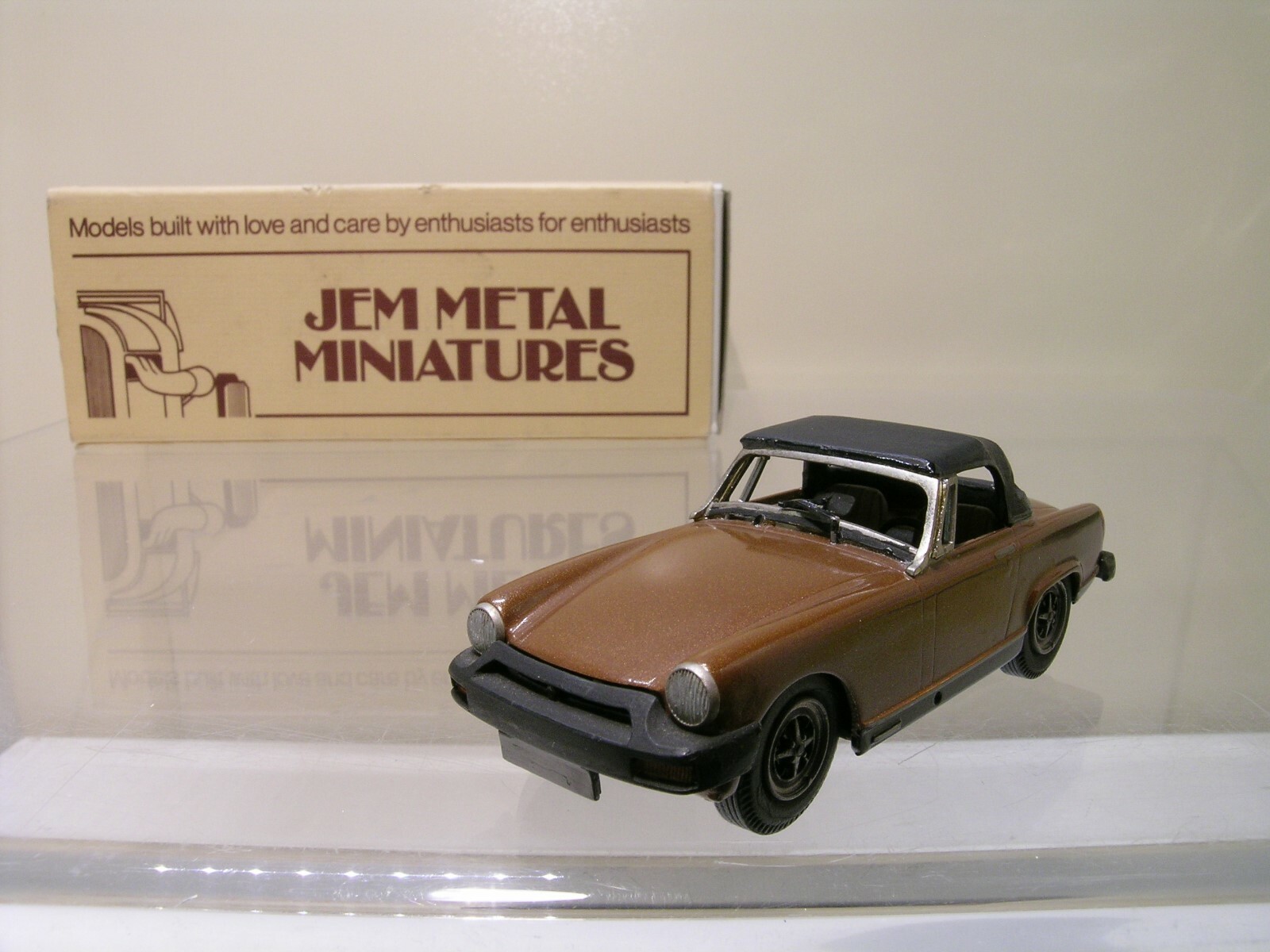 JEM METAL MINI.15 MG MIDGET RUBBER BUMPER 1975 BROWN WHITE-MET.HANDB.+BOX 1 43 JEM METAL MINI.15 MG MIDGET RUBBER BUMPER 1975 BROWN WHITE-MET.HANDB.+BOX 1 43
