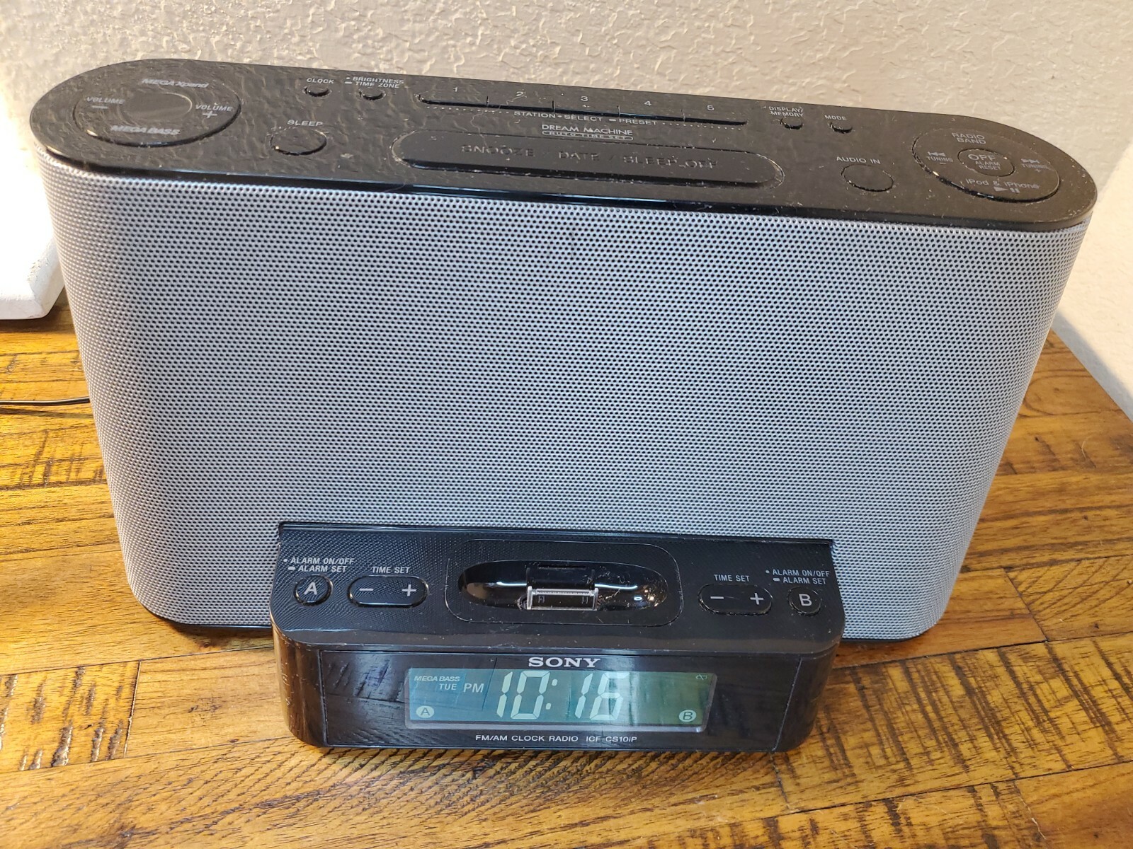 Sony Dream Machine ICFCS10iP Alarm Clock AM/FM Stereo Radio w/ iPod