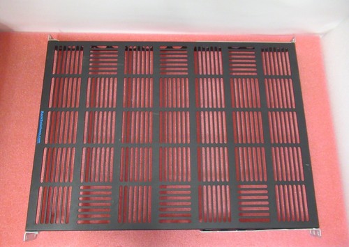 RackSolutions 1USHL-108 1U Fixed Shelf 24in Depth Adjustable Mounting 279-762mm - Picture 11 of 12