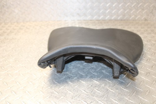 15 / 19 Yamaha R1 / YZF-R1 / YZFR1 Front Driver Seat OEM - Picture 9 of 18