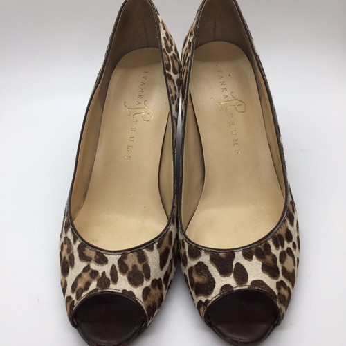 Ivanka Trump Leela Leopard Print Cow Hair Wedge Heel Shoe Size 6M - Picture 2 of 11