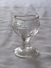 VINTAGE DOCTOR MEDICINE GLASS EYE WASH CUP