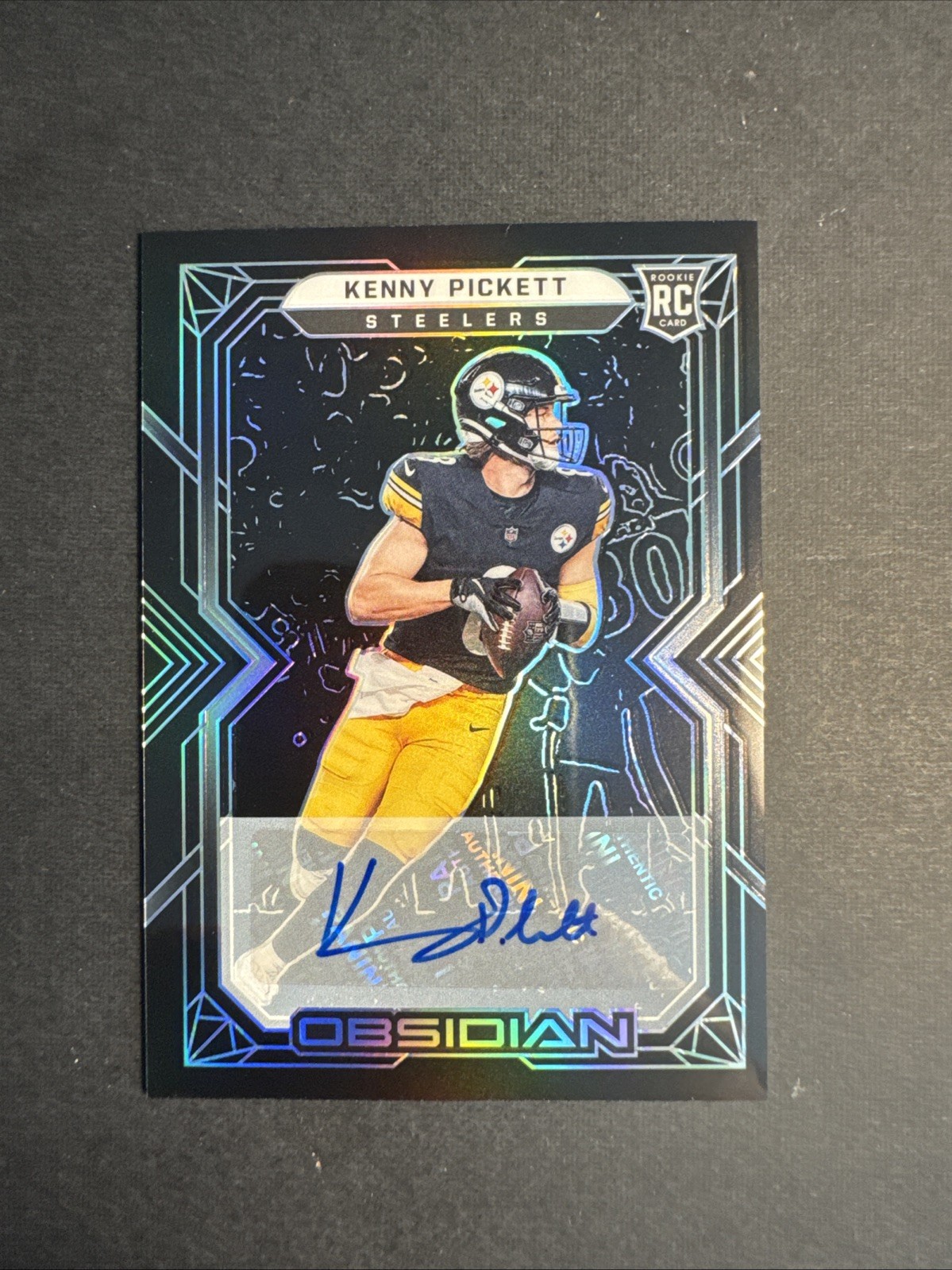 2022 Panini Obsidian - Rookies Kenny Pickett #104 Autographs /199 (AU, RC)