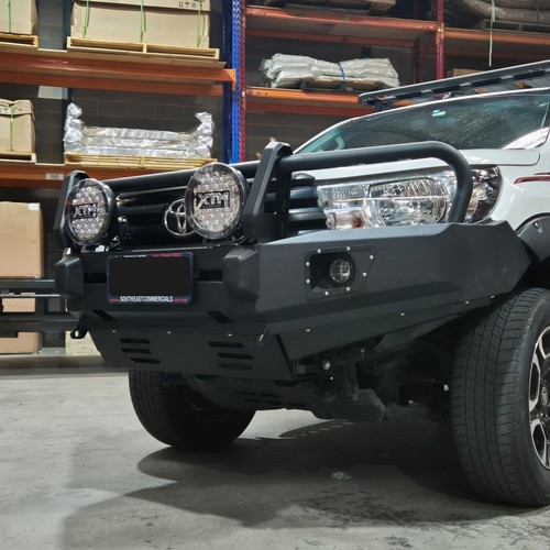 Safari Bullbar to suit Toyota Hilux 2015 - 2018 4x4 4x2 Winch Compatible - Picture 3 of 4