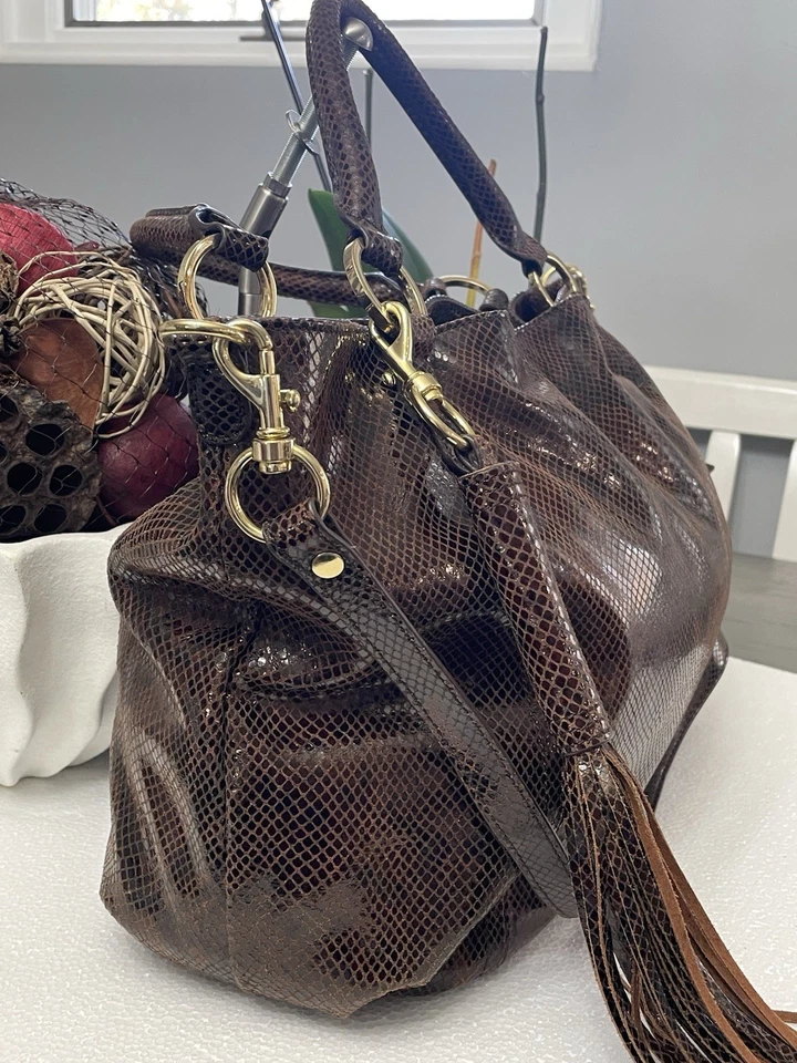 Bolso de hombro grande de cuero patentado con piel de serpiente G.I.L.I Foto 4 de 4