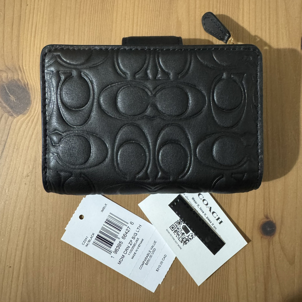 Coach Women's Medium Corner Zip Wallet In Signature Leather Coach Women's Medium Corner Zip Wallet In Signature Leather