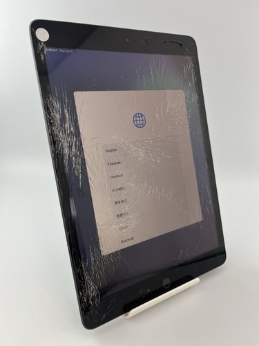Apple iPad 8th Gen 10.2 Grey Retina A2270 Tablet Spares & Repair Cracked #C - Afbeelding 2 van 24