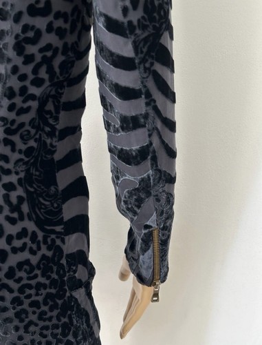 Balmain Samtkleid mit Zebra-Print - Bild 11 von 14