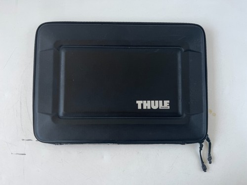 Thule Gauntlet 3.0 Sleeve Case for 15" MacBook Pro - 第 1/9 張圖片