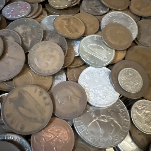 Lote a granel de monedas principalmente británicas y algunas mundiales de 1,25 kg elegidas al azar - Imagen 6 de 13