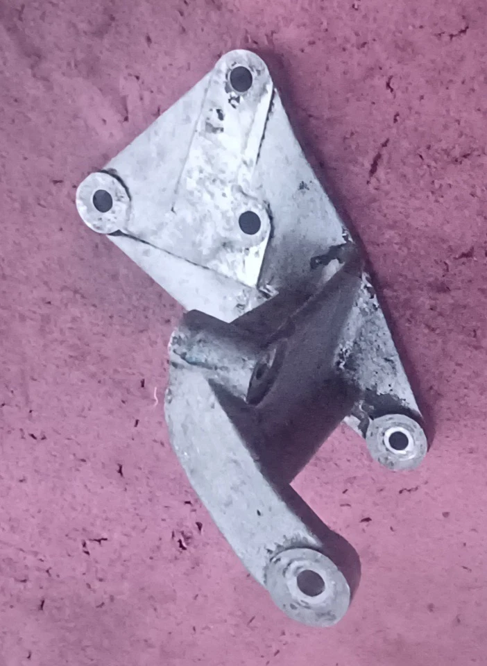 FORD ESSEX 3.0 2.5 V6 V4 ALTERNATOR BRACKET CAPRI SCIMITAR GRANADA 2725E-10039-B - Image 3 of 4