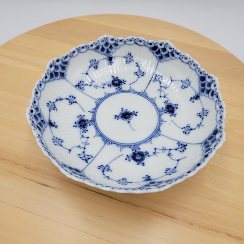 Cuenco de compota de encaje completo acanalado azul Royal Copenhagen 1/511 de colección 7" - Imagen 9 de 12