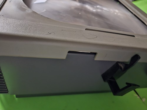 Vintage 3M 9060 Overhead Transparency Projector with new lamp - Picture 2 of 3