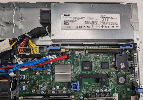 Dell PowerEdge R410 2x X5675 3,07 GHz 6 core 64 GB 500 GB HDD iDRAC6 Ubuntu 24,04 - Foto 9 di 20
