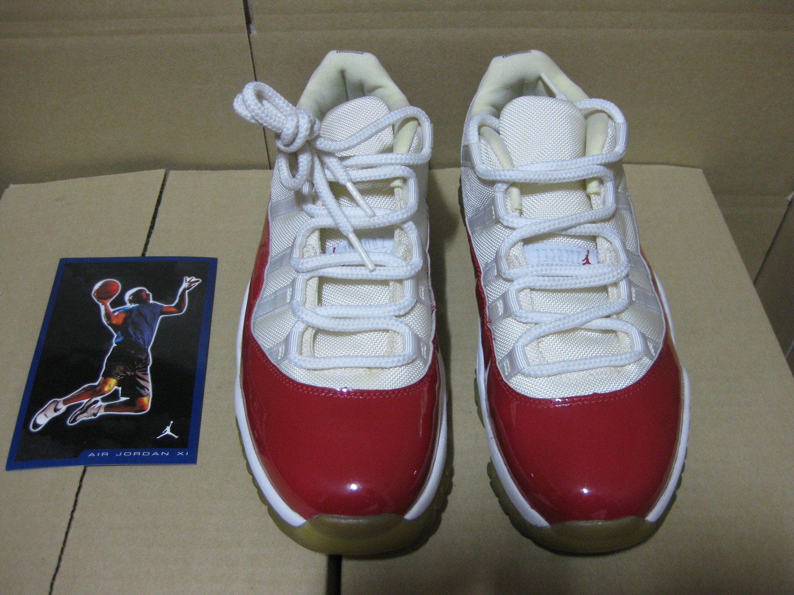 NIKE AIR JORDAN 11 low red Sz 10 NIKE AIR JORDAN 11 low red Sz 10