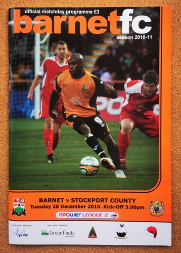 Programme Barnet Football Club Underhill (The Bees) Programmes - Various Years - Picture 35 of 35