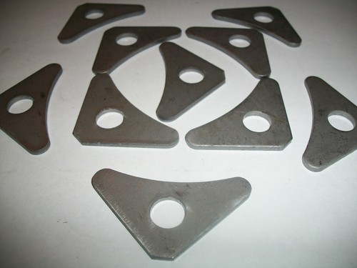 FMR STANDARD 1 HOLE ROLL BAR GUSSETS,1/8" THICK,#109-3022,TABS 1 3/4" PACK OF 50 - Picture 3 of 5