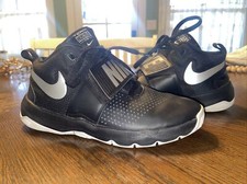 Nike Team Hustle D8 GS Basketball Shoes Black 881941-001 Size 6Y