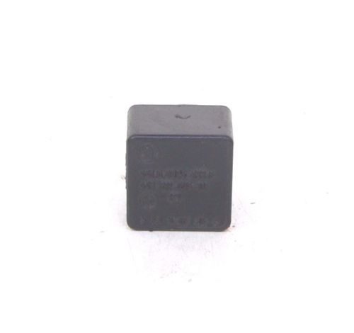 SKODA FELICIA VW AUDI SEAT RELAY TRNASMITTER RELAIS 443811445111 6U0906061A