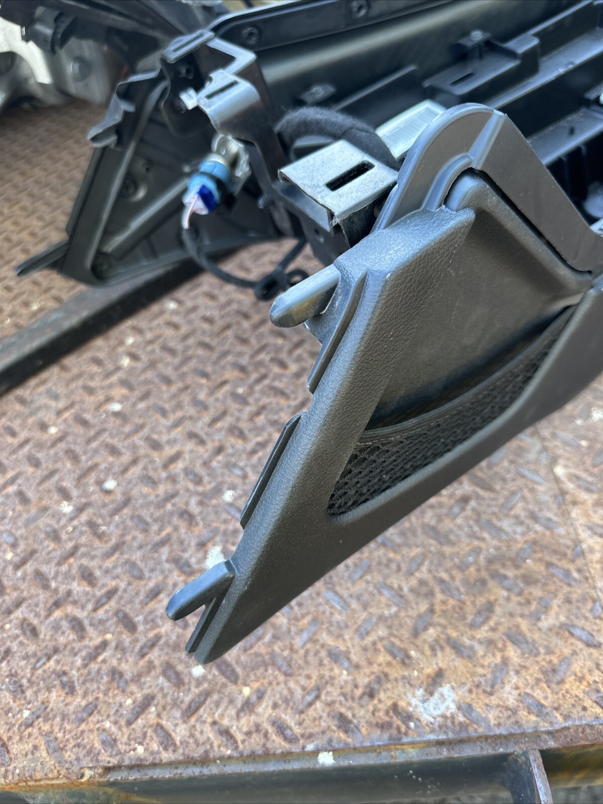 Picture 2 of 10