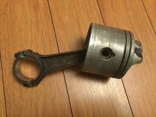 PORT PISTON AND CONNECTING ROD ASSY #0439867 JOHNSON EVINRUDE 90 150 175 HP