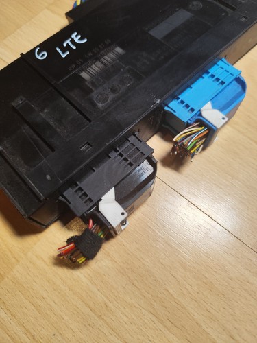 BMW E90 2007 2.0/Electronic module/532305M06/7570268665 - Bild 3 von 6