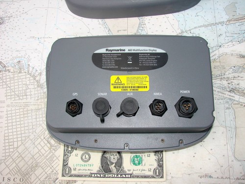 Raymarine A60 MULTIFUNCTION COLOR CHARTPLOTTER DISPLAY w'COVER-Many Photos-L@@K - Picture 8 of 24