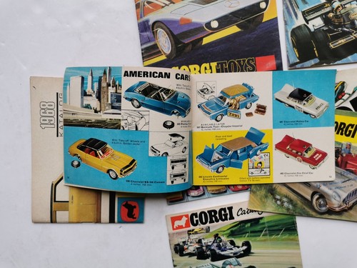 Lot de 8 Catalogues CORGI TOYS 1966-1978 - Foto 5 di 7