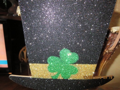 DANGLING HAPPY ST. PATRICK SIGN---18 X 8 1/2""--#SP1-6 - Picture 16 of 24