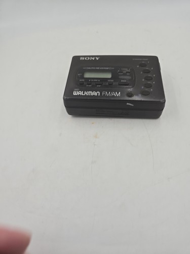 Vintage sony Walkman WM-FX41 Cassette Tape Player Am FM Radio For Parts And Rep - Picture 5 of 16