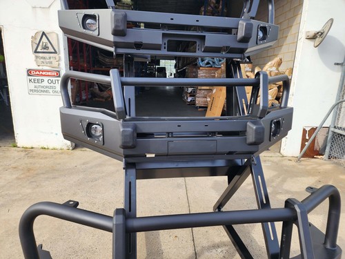 Safari Bullbar to suit Toyota Hilux 2015 - 2018 4x4 4x2 Winch Compatible - Picture 4 of 4