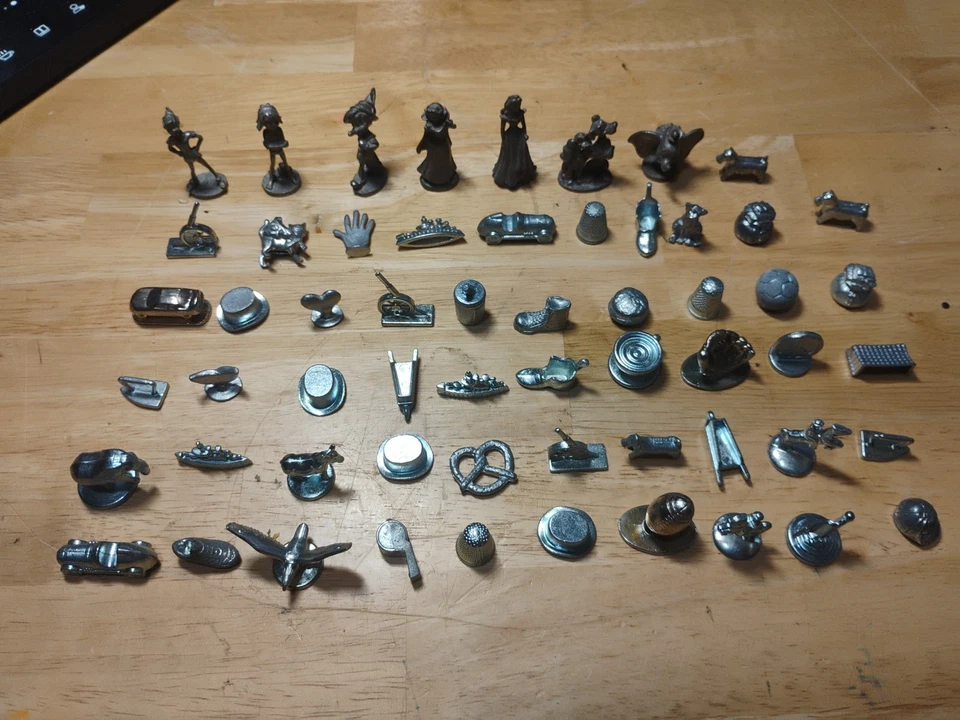 Lote De 58 Fichas De Metal Monopoly Piezas De Repuesto De Colección Nuevas Clásicas Surtidas Foto 3 de 4