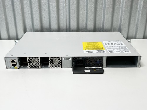 Cisco C9200L-48P-4G-E V02 Catalyst 9200L 48 Port PoE+ 4x1G Switch - Picture 3 of 4