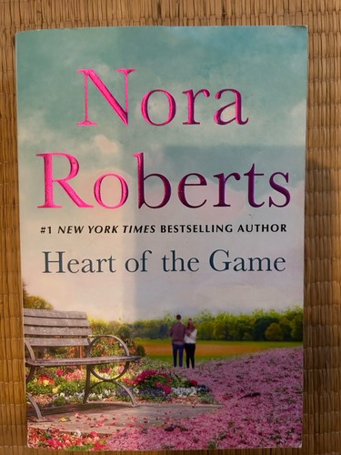 Nora Robert's Set Of 7 Paperbacks - Picture 11 of 11