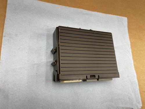 721387. Honda Odyssey Elite 2018-2024 Tailgate Control Module OEM 74970-THR-A01 - Picture 4 of 18