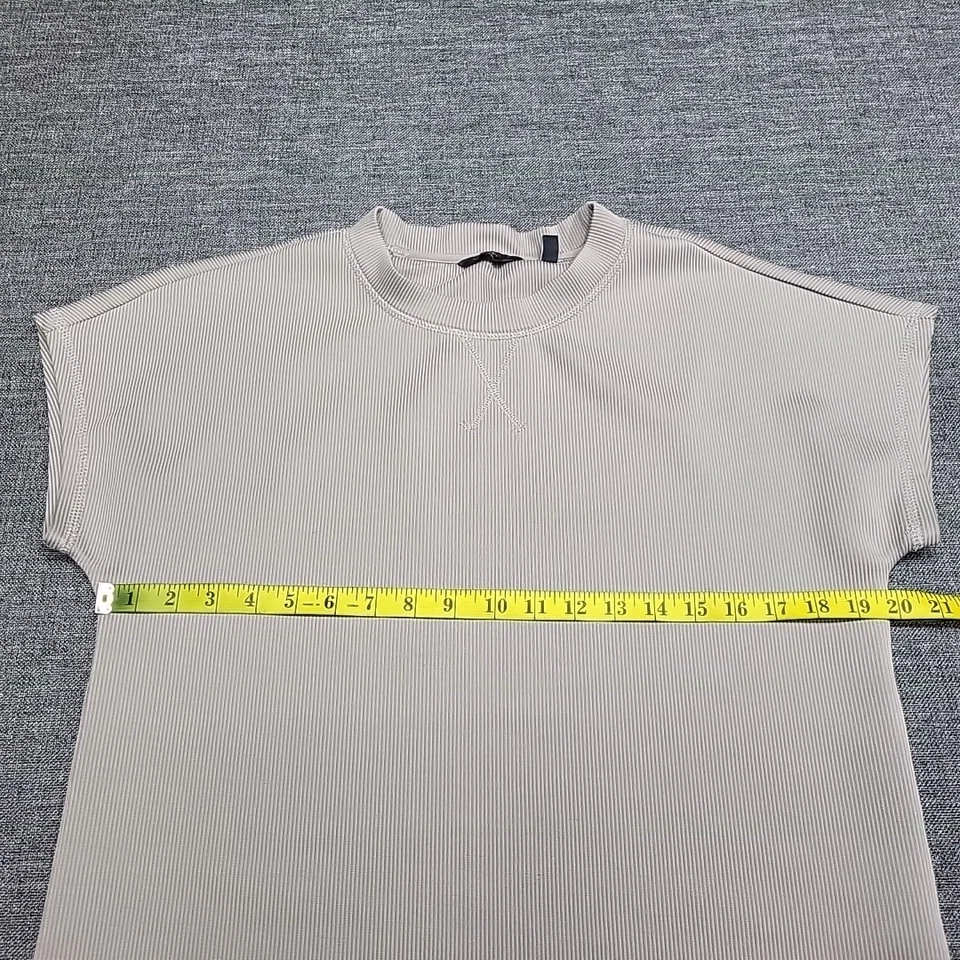 Camisa Danskin Mujer Todos los Días Elegante Acanalada Top Talla Pequeña Beige Mangas Cortas Foto 2 de 4