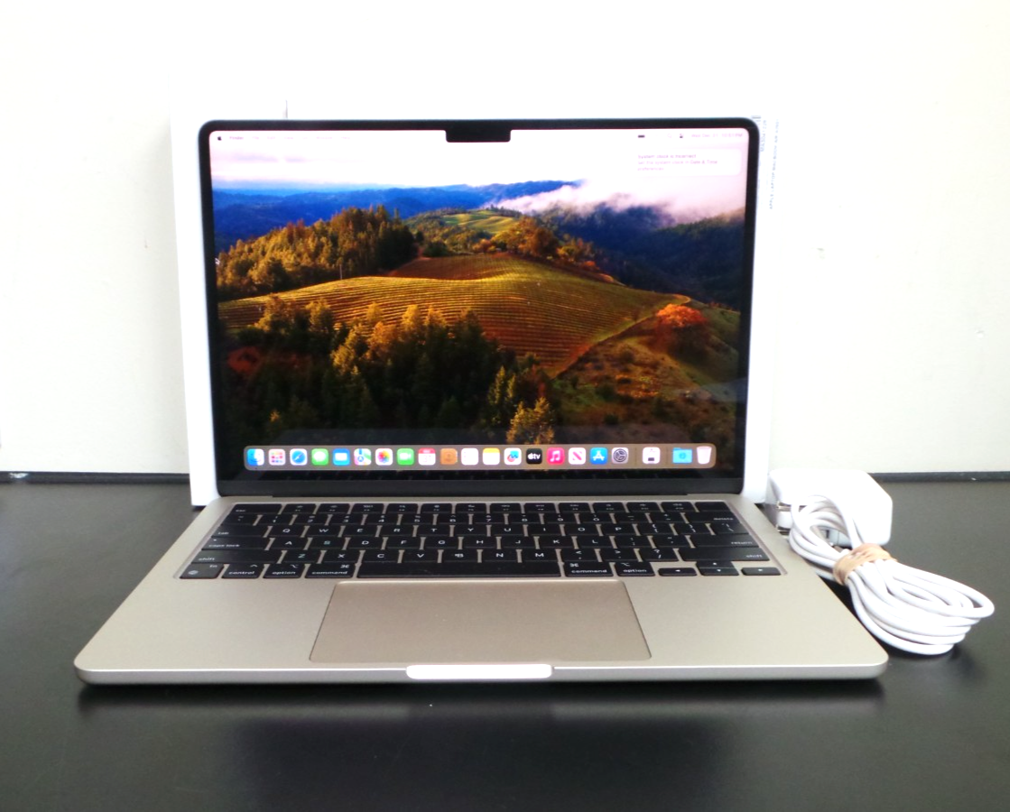 MA3) Apple MacBook Air 13.6