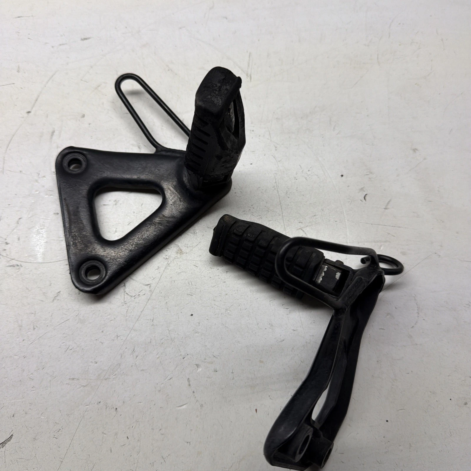 08 - 18 2015 KAWASAKI KLR 650 OEM REAR LEFT RIGHT PASSENGER FOOT PEG RESTS