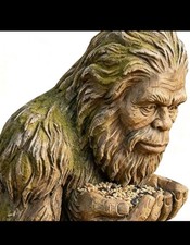 Big Foot Sasquatch Bird feeder New