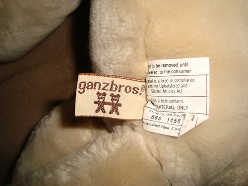 Wrinkles Dog Puppet Vintage Ganzbro 1985 cream colored Plush 17" #180550 - Imagen 7 de 7