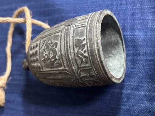 Japanese Buddhist Temple Bell - 3.5 In Tall Mini Size Vintage RARE - Picture 2 of 19