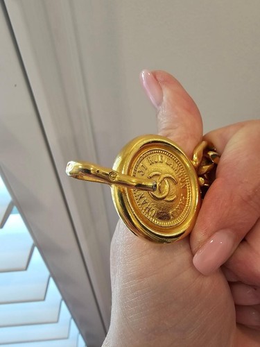 Chanel Vintage Gold Dreifachkettengürtel mit 2 Rue Cambon Paris Medaillons - Bild 10 von 11