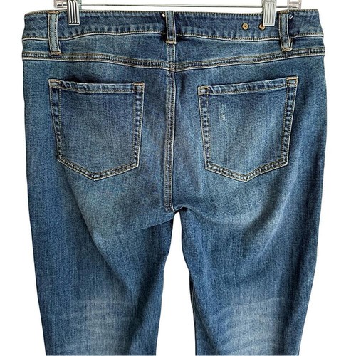 CAbi Kick It Mid Rise Frayed Hem Crop Jeans Size 10 - Picture 6 of 10