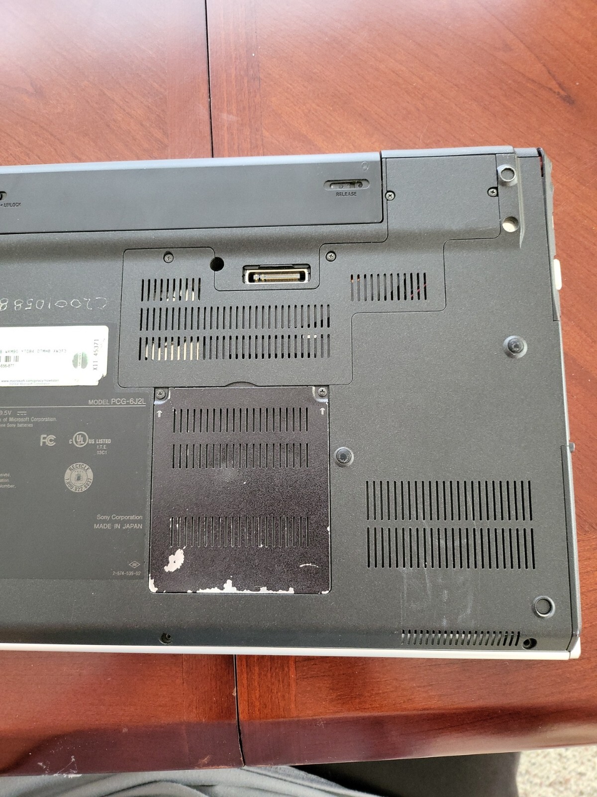 Sony VIAO VGN-SZ120P LAPTOP COMPUTER - Authentic - Used - Not tested! - Picture 23 of 24