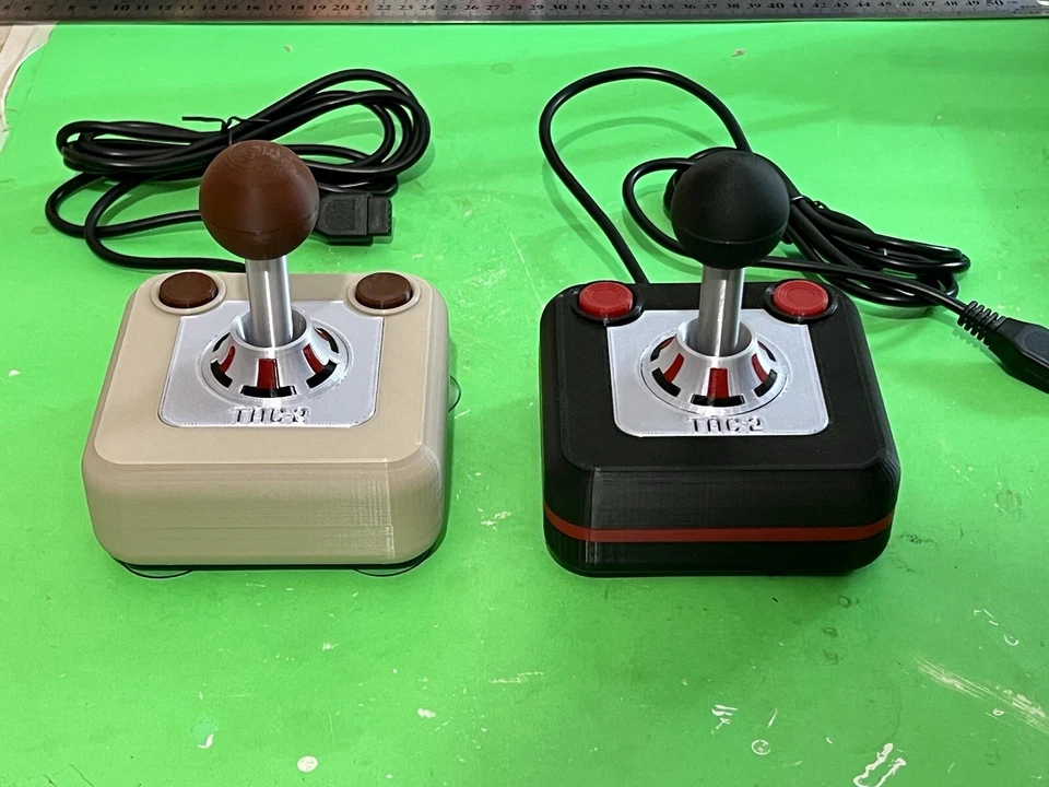 JOYSTICK STAMPA 3D, STILE TAC 2 (Suncom) DB9 PER COMMODORE C64, AMIGA 500, ATARI - Immagine 2 di 4