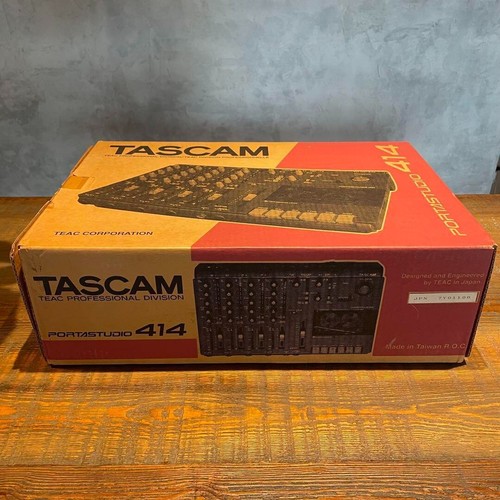 Tascam Portastudio 414 registratore a cassette multitraccia 4 tracce INUTILIZZATO APERTO - Foto 16 di 24